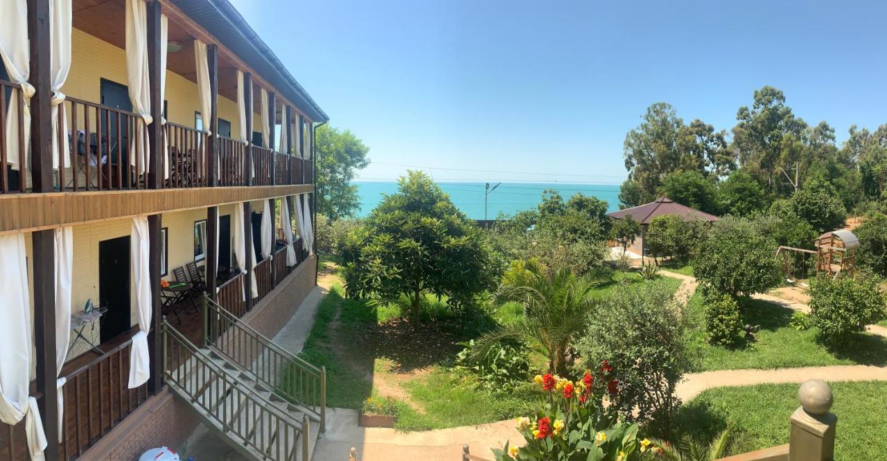 Gostievoi Dom Meri New Athos Esterno foto