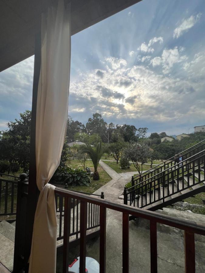 Gostievoi Dom Meri New Athos Esterno foto